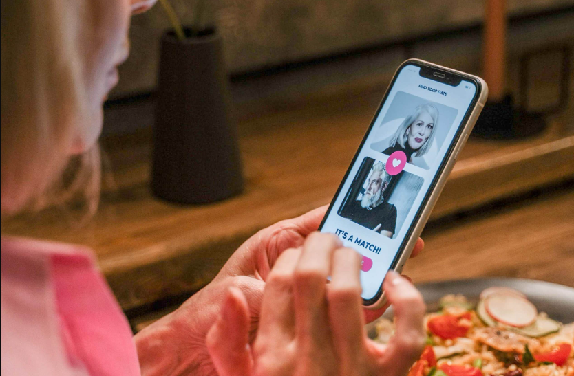 How to Use a Dating App to Track Down a Specific Match  - okinfoturf